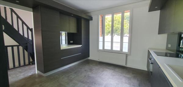 Location 6 Pieces 111 92000 Nanterre 14couch