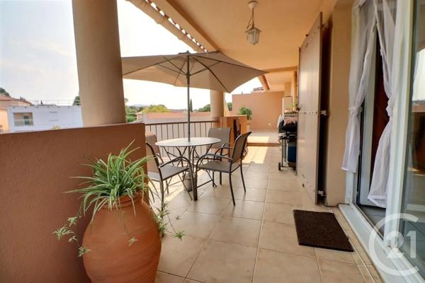 Appartement T3 à vendre  3 pièces - 65 m 2   PUGET SUR ARGENS  - 83