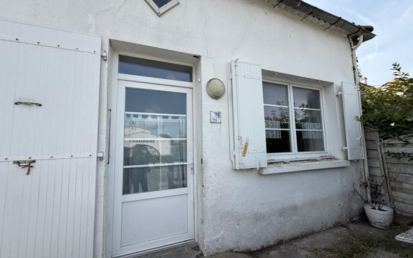 Maison à vendre    2 pièces •  Cozes