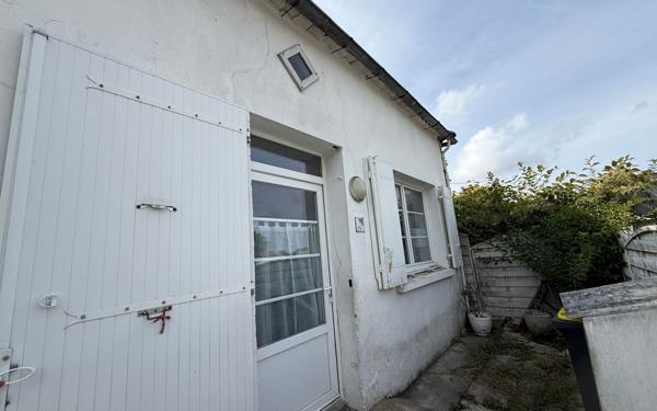 Maison à vendre    2 pièces •  Cozes