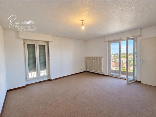 MULHOUSE F2 46,52 m² cave DERNIER ÉTAGE