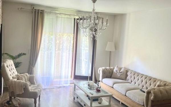 Appartement à vendre    3 pièces • 72 m2 Saint-Gratien