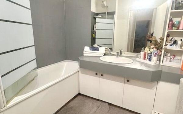 Appartement à vendre    3 pièces • 72 m2 Saint-Gratien