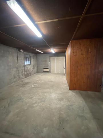 ENTREPÔT AVEC TERRAIN CONSTRUCTIBLE EN ZONE ARTISANALE – CESSIEU (38110)