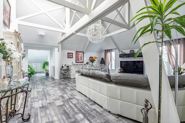 Appartement à vendre 6 pièces en hyper centre SOISSONS (02)