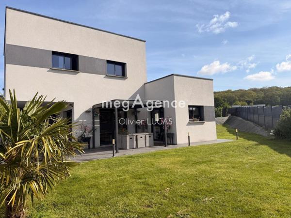 Maison à Montfort-sur-Risle, 27290 - 5 pièces 156m²