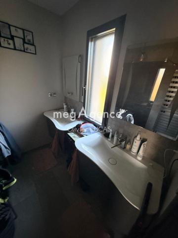 Maison à Montfort-sur-Risle, 27290 - 5 pièces 156m²