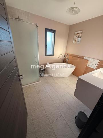 Maison à Montfort-sur-Risle, 27290 - 5 pièces 156m²