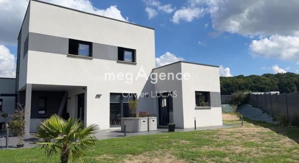 Maison à Montfort-sur-Risle, 27290 - 5 pièces 156m²