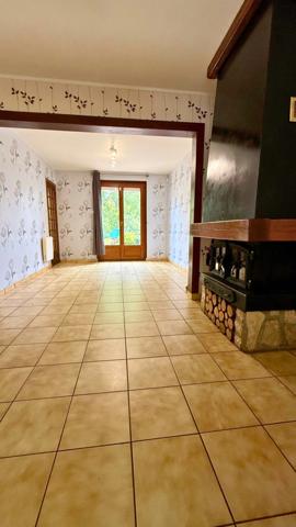 Maison à vendre 4 pièces LE CHAMBON FEUGEROLLES (42)