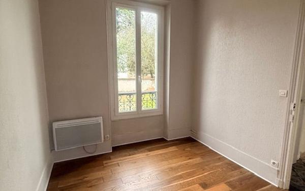 Maison à vendre    4 pièces • 100,63 m2 Saint-Maur-des-Fossés