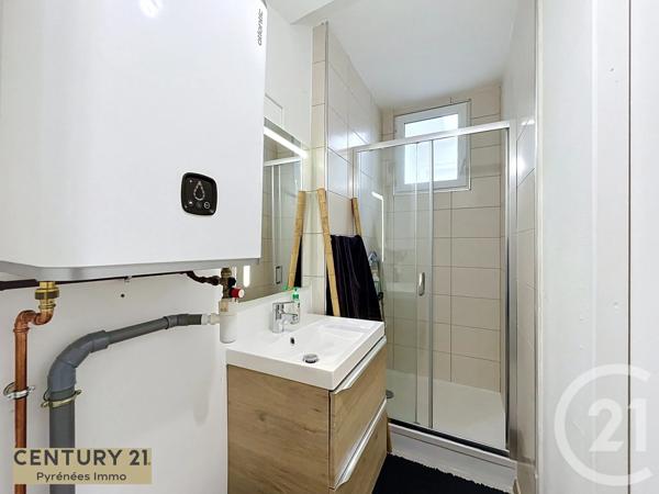 Immeuble à vendre  300 m 2   ST GAUDENS  - 31