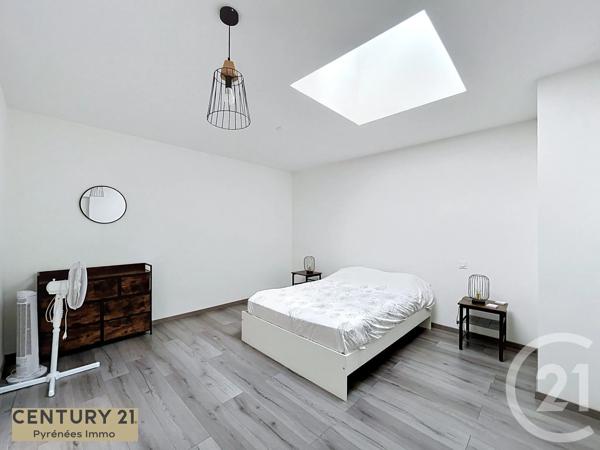 Immeuble à vendre  300 m 2   ST GAUDENS  - 31