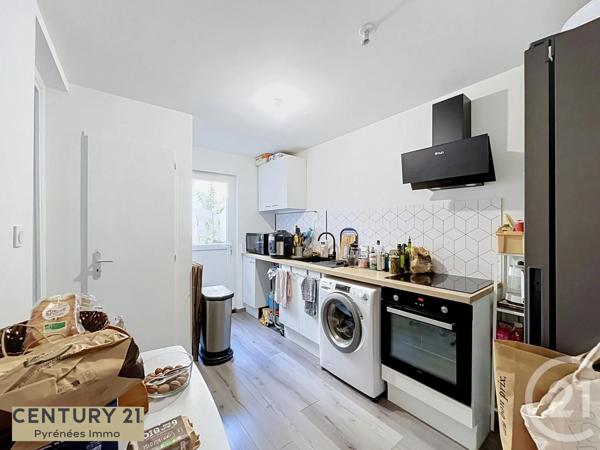 Immeuble à vendre  300 m 2   ST GAUDENS  - 31