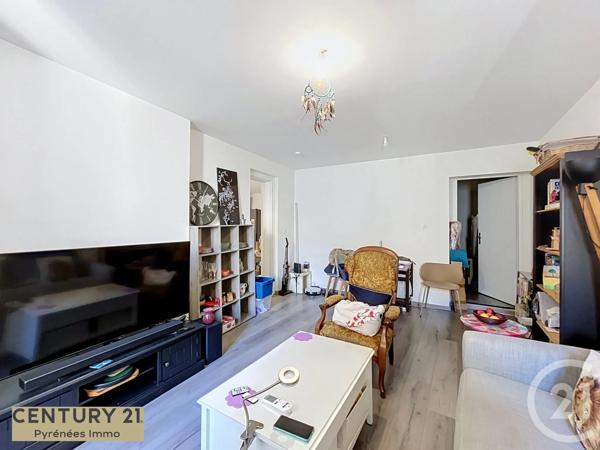Immeuble à vendre  300 m 2   ST GAUDENS  - 31
