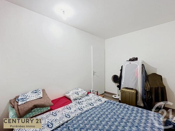 Immeuble à vendre  300 m 2   ST GAUDENS  - 31