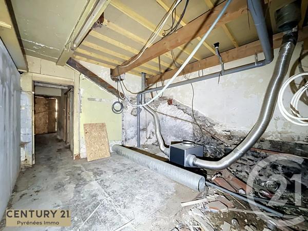 Immeuble à vendre  300 m 2   ST GAUDENS  - 31