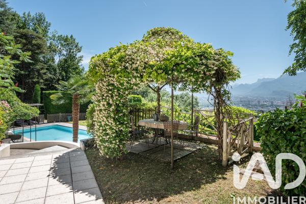 Maison à vendre 7 pièces 335,3 m² Corenc
