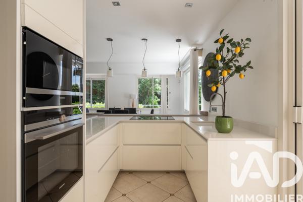 Maison à vendre 7 pièces 335,3 m² Corenc