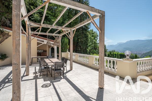 Maison à vendre 7 pièces 335,3 m² Corenc