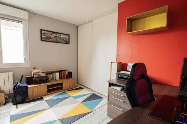 Amiens (80090) Bel appartement T3 sans travaux avec cave et parking Rue Saint Fuscien à AMIENS