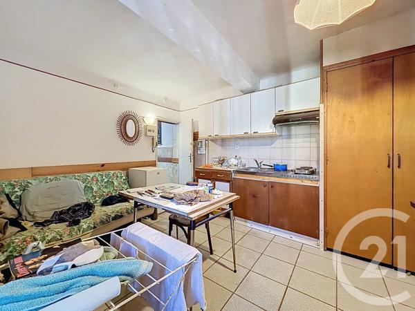 Immeuble à vendre  311 m 2   MONTAUBAN  - 82
