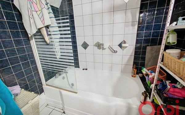 Immeuble à vendre    17 pièces •  Montluçon