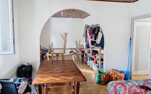 Immeuble à vendre    17 pièces •  Montluçon