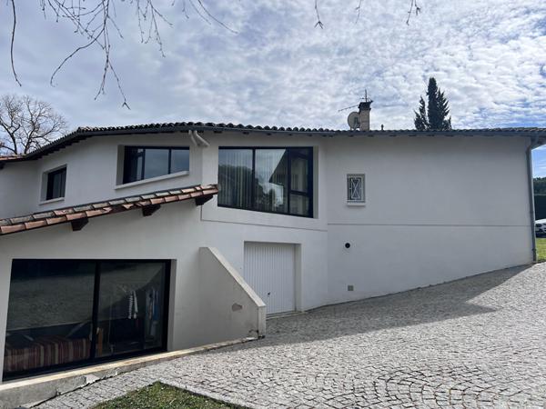 Villa d'architecte avec appartement indépendant - Royan Royan