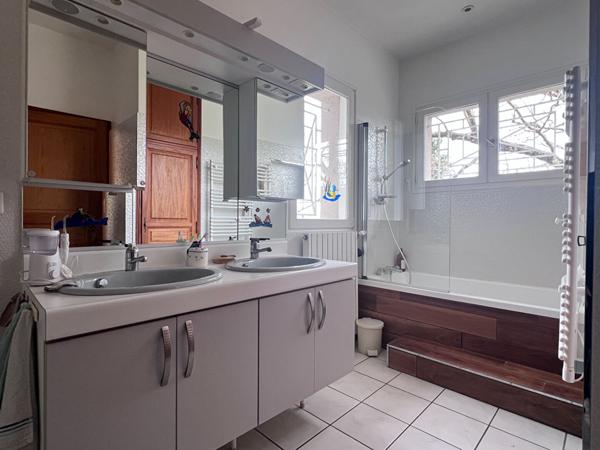 Villa d'architecte avec appartement indépendant - Royan Royan