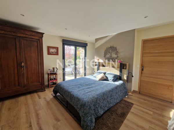 Maison a Busserolles a 7km de Piegut Pluviers renovee, beau jardin et parcelle bois