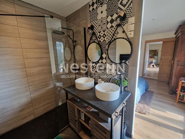 Maison a Busserolles a 7km de Piegut Pluviers renovee, beau jardin et parcelle bois