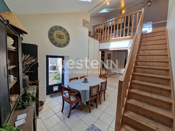 Maison a Busserolles a 7km de Piegut Pluviers renovee, beau jardin et parcelle bois