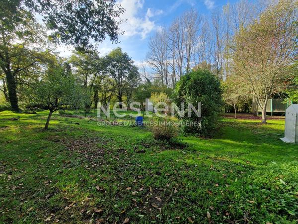 Maison a Busserolles a 7km de Piegut Pluviers renovee, beau jardin et parcelle bois