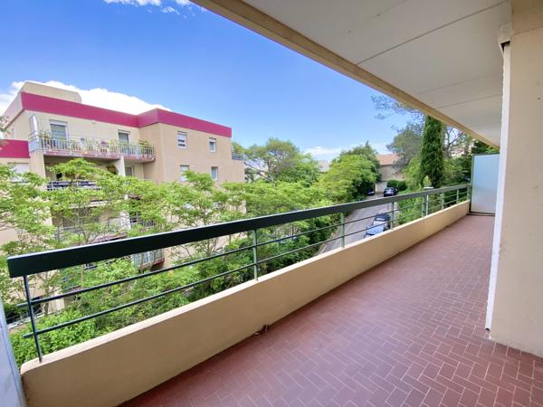 Nîmes (30900) Spacieux et lumineux FF4