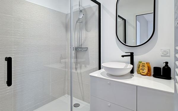 Maison à vendre    3 pièces •  La Flotte