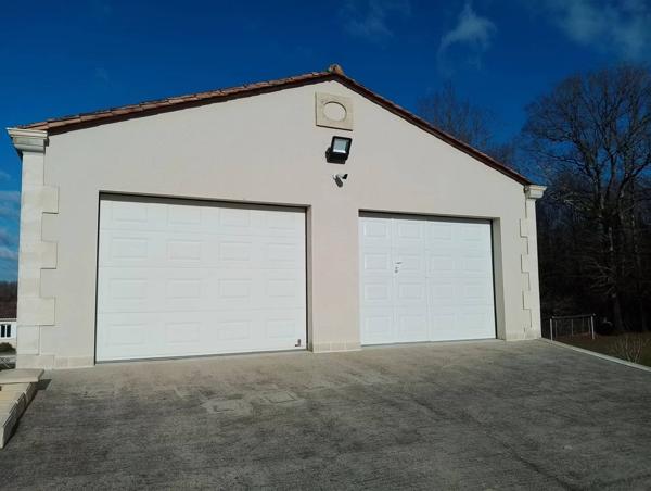 Superbe maison de campagne de 223 m², 5667 m² de terrain, vues dégagées, au calme