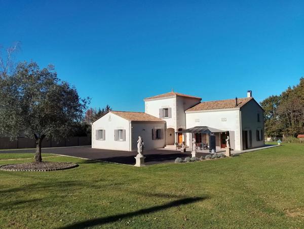 Superbe maison de campagne de 223 m², 5667 m² de terrain, vues dégagées, au calme