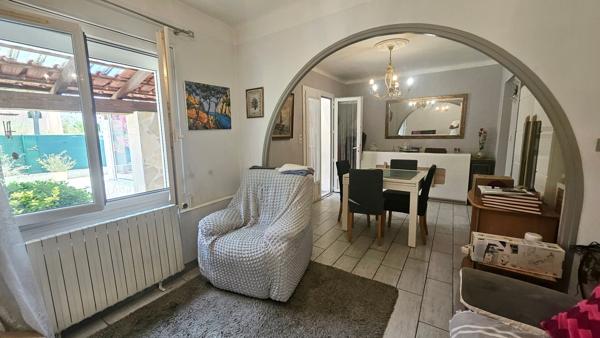 Bas de villa avec jardin privatif de 613 m² ? Fort potentiel !