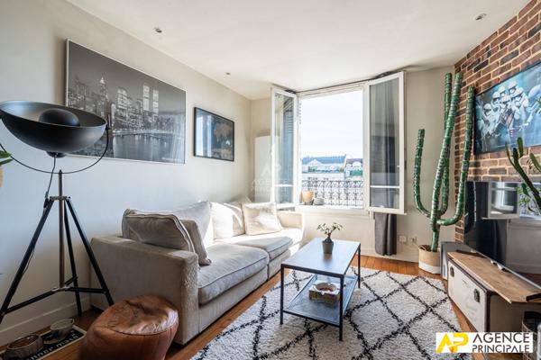Appartement 2 pièce(s) €335 000 ** - Référence 4652