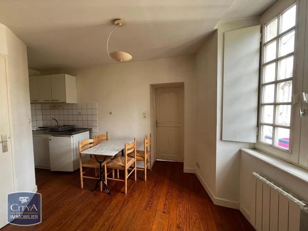 Appartement à louer 2 pièces 28.2m² Laval (53000)