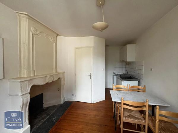 Appartement à louer 2 pièces 28.2m² Laval (53000)