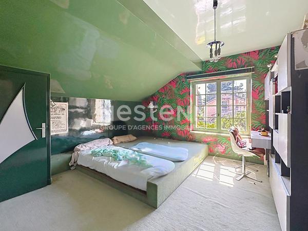 Maison familiale 5 pièces 4 chambres avec jardin, garage et caves - 69500 BRON