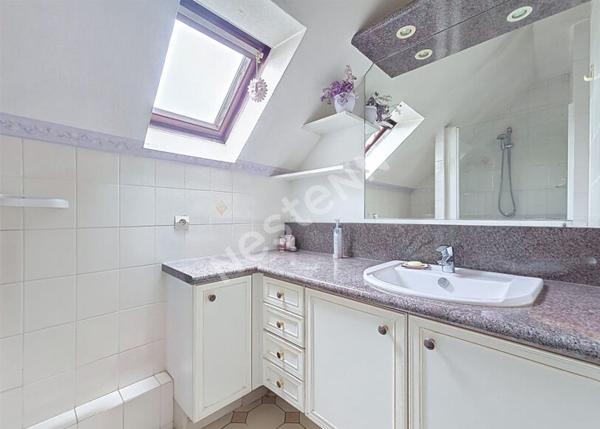 Maison BELLOY EN FRANCE - 3 pièces