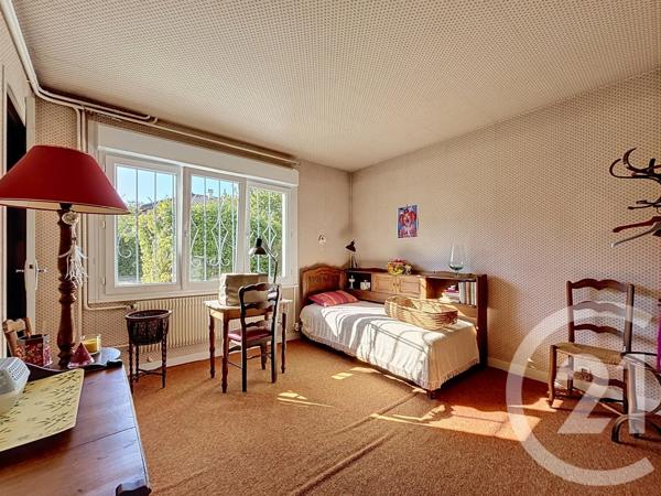 Maison à vendre  7 pièces - 165,18 m 2   SAYAT  - 63
