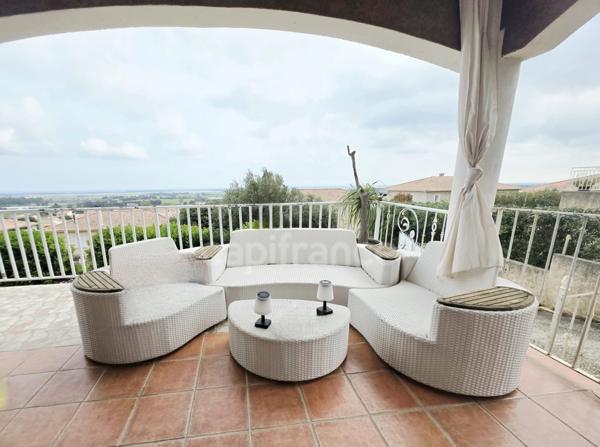 Vue mer – Villa d’architecte avec piscine – 6 pièces – Hauteurs de Biguglia