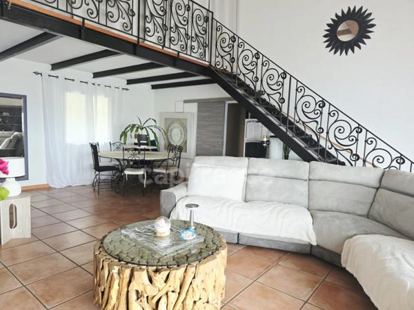 Vue mer – Villa d’architecte avec piscine – 6 pièces – Hauteurs de Biguglia