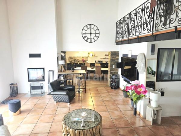 Vue mer – Villa d’architecte avec piscine – 6 pièces – Hauteurs de Biguglia