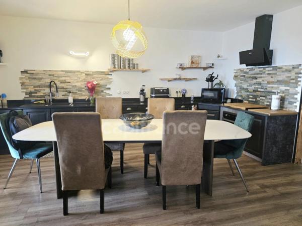 Vue mer – Villa d’architecte avec piscine – 6 pièces – Hauteurs de Biguglia