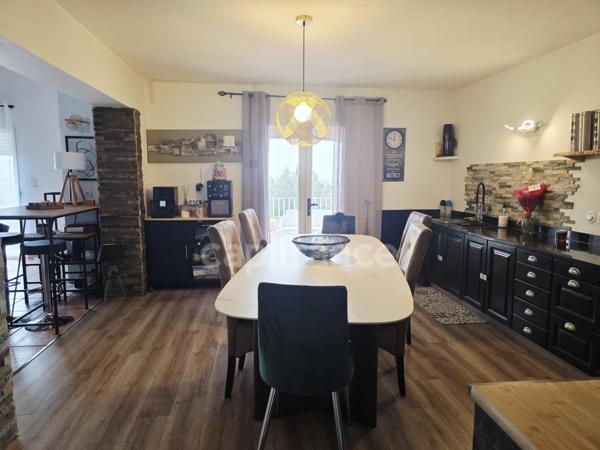 Vue mer – Villa d’architecte avec piscine – 6 pièces – Hauteurs de Biguglia